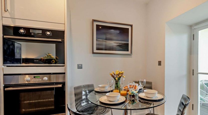 Photo of 2 Bed in Tenby