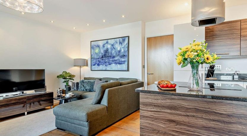 Photo of 2 Bed in Tenby