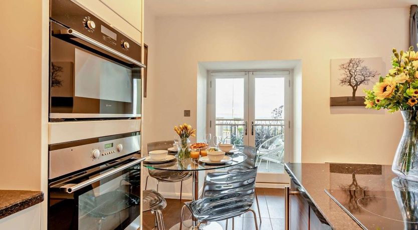 Photo of 2 Bed in Tenby