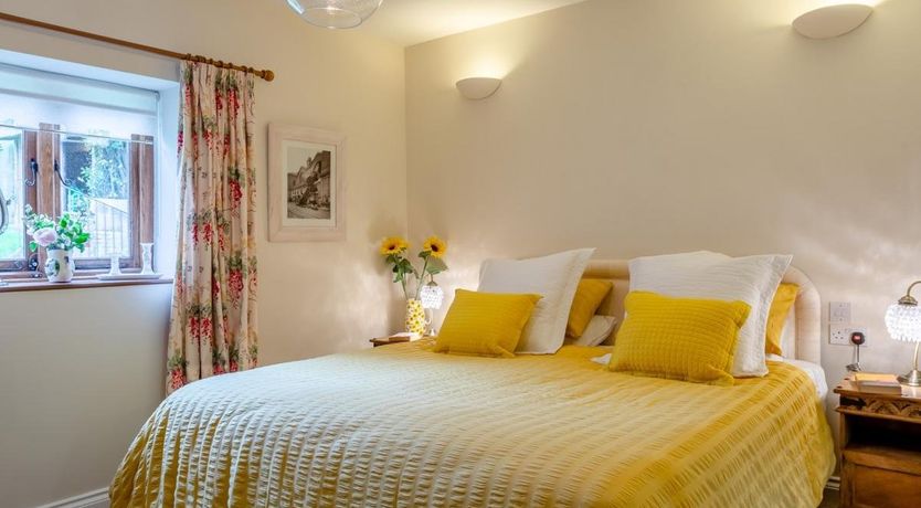 Photo of 2 Bed in Wyke