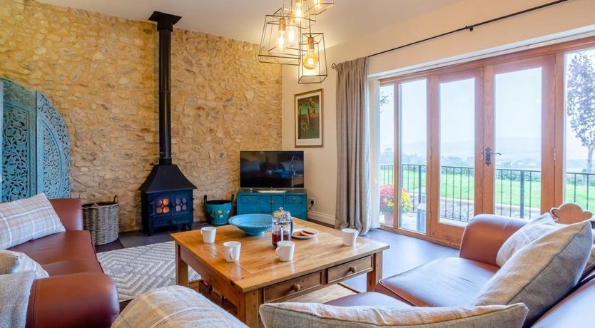 Photo of in Wyke (79208)