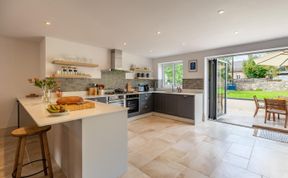 Photo of 4 Bed in Crickhowell