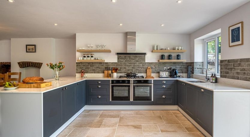 Photo of 4 Bed in Crickhowell