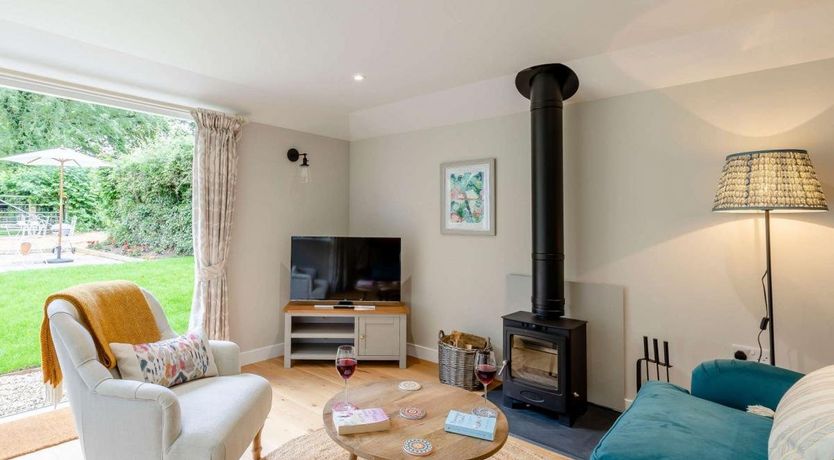 Photo of 1 Bed in Holton