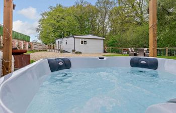 in Woodgreen (82875) Holiday Cottage