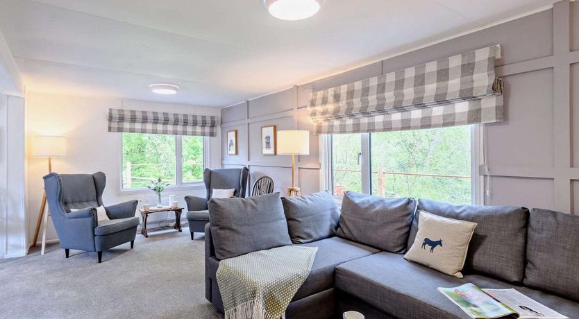 Photo of 2 Bed in Godshill Wood