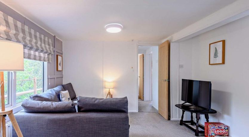 Photo of 2 Bed in Godshill Wood