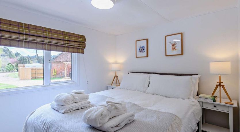 Photo of 2 Bed in Godshill Wood