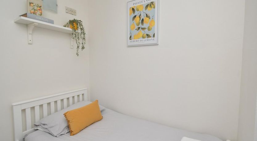 Photo of 1 Bed in Saundersfoot