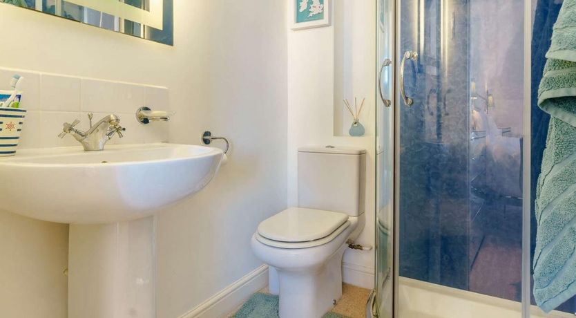 Photo of 2 Bed in Tenby