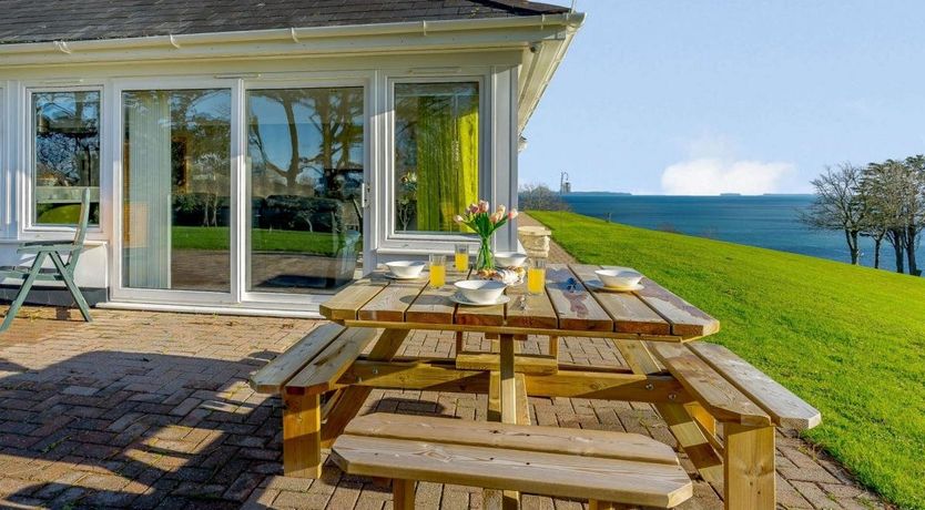 Photo of 2 Bed in Tenby