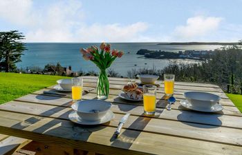 2 Bed in Tenby Apartment