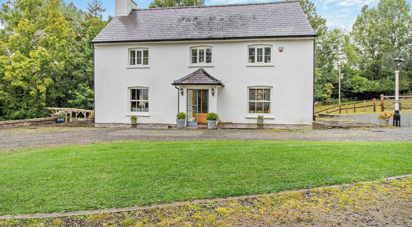 Photo of 6 Bed in Brecon