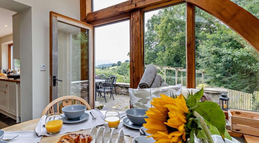 Photo of 6 Bed in Brecon