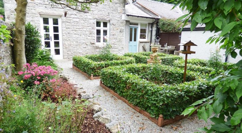 Photo of 2 Bed in Grange over Sands