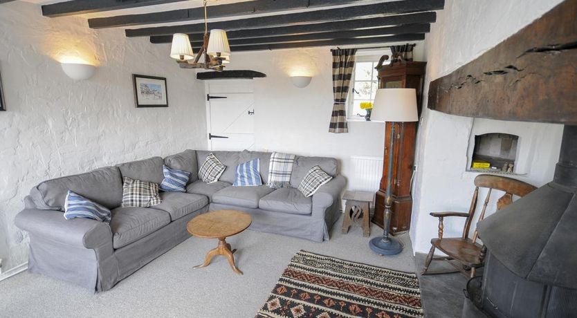 Photo of 4 Bed in Pennal