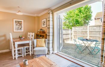 2 Bed in Sheringham Holiday Cottage