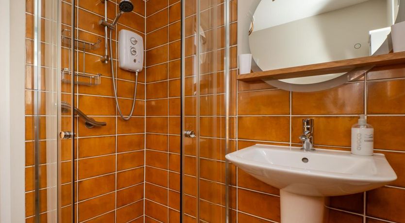 Photo of 1 Bed in Mundeseley