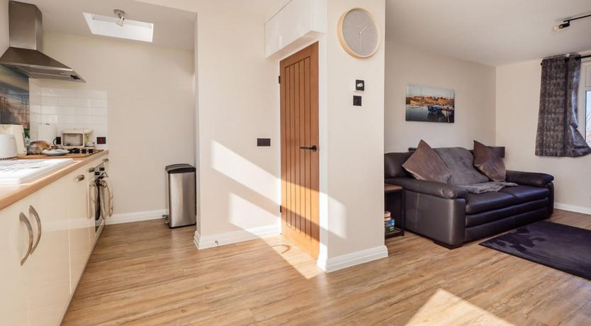 Photo of 1 Bed in Mundeseley