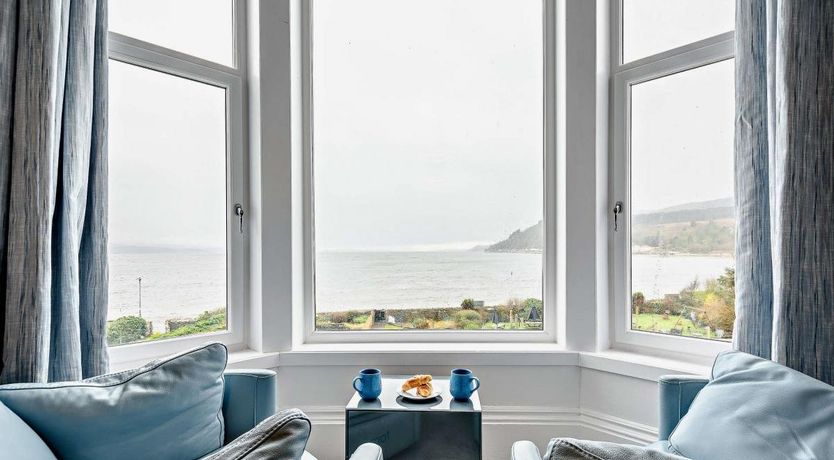 Photo of 6 Bed in Dunoon