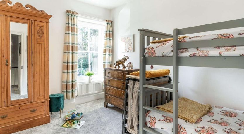 Photo of 3 Bed in Tenby