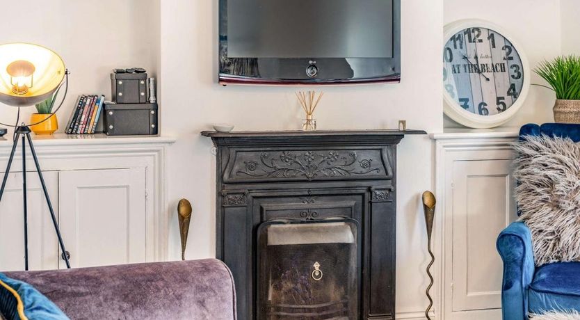 Photo of 3 Bed in Tenby