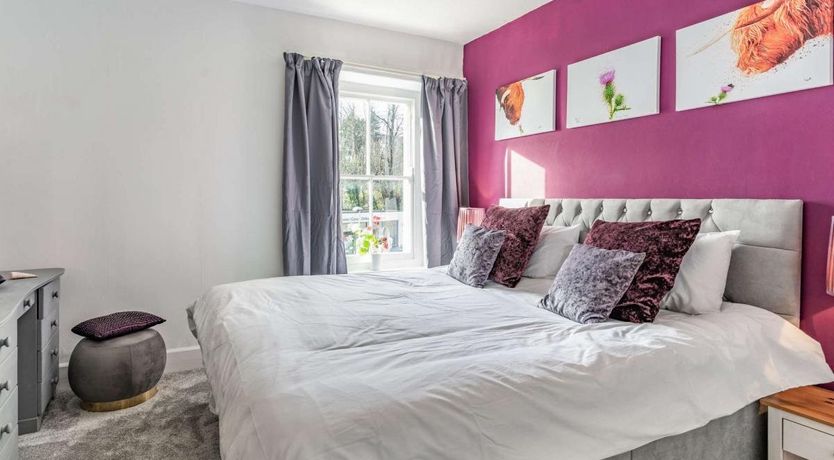 Photo of 3 Bed in Tenby