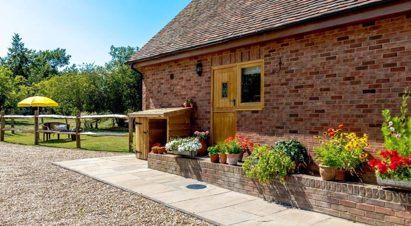 Photo of 1 Bed in Hurst Green