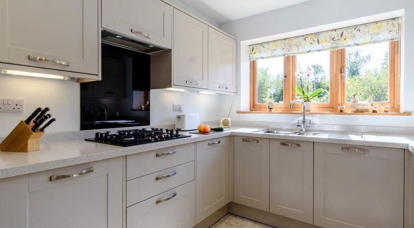 Photo of 1 Bed in Hurst Green