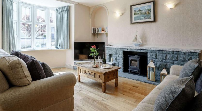 Photo of 4 Bed in New Quay