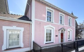 Photo of 3 Bed in Aberaeron