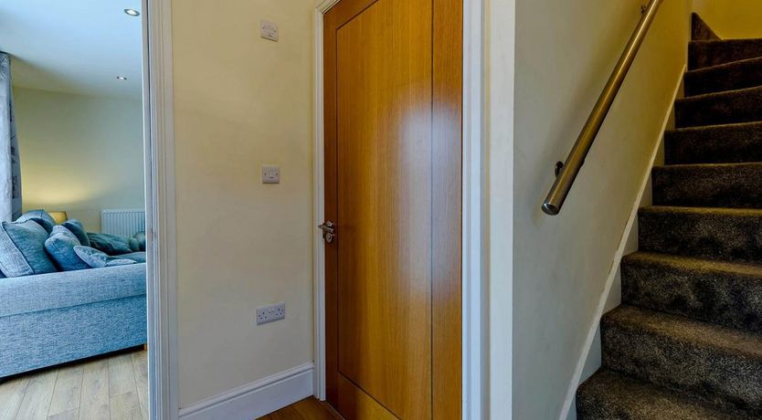 Photo of 2 Bed in Tenby