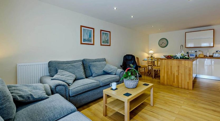 Photo of 2 Bed in Tenby