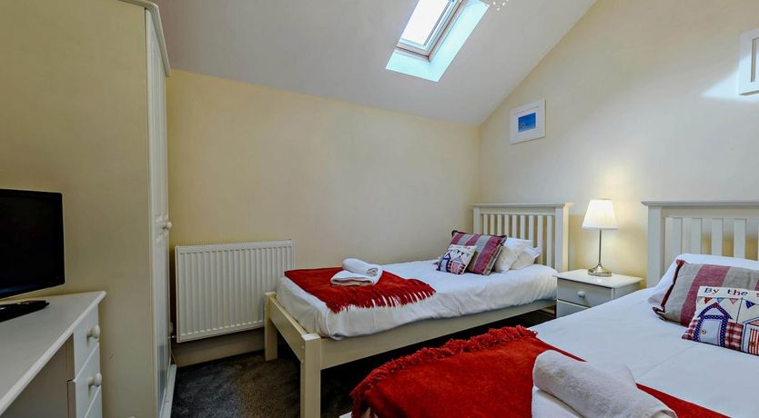 Photo of 2 Bed in Tenby