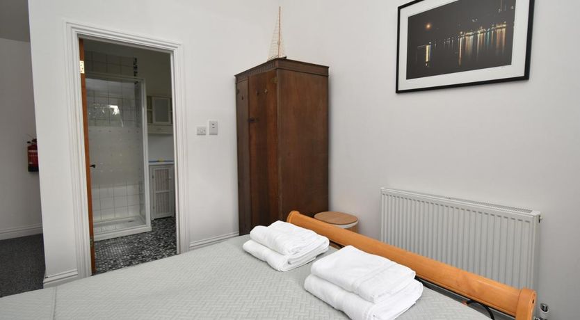 Photo of 3 Bed in Templeton