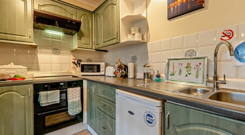 Photo of 1 Bed in Tenby