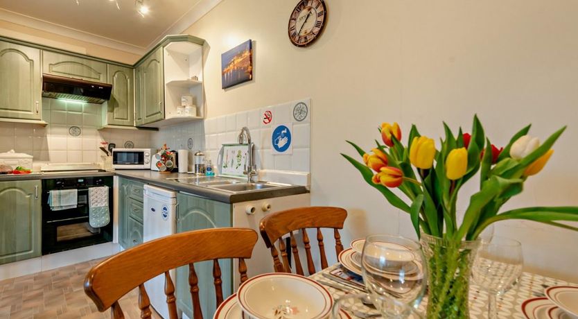 Photo of 1 Bed in Tenby