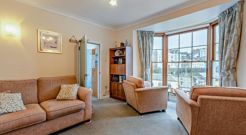 Photo of 1 Bed in Tenby