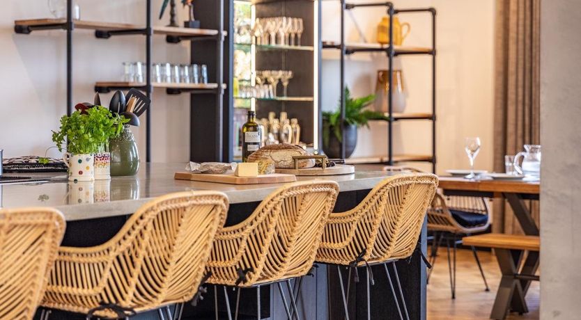 Photo of 5 Bed in Bideford