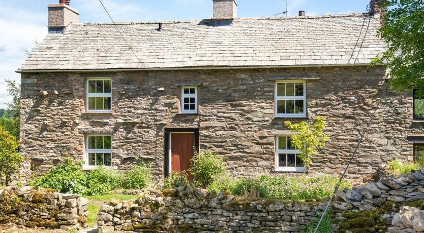 Photo of in Bampton (SZ271)