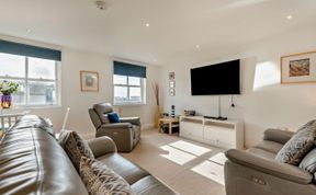 Photo of 3 Bed in Tenby