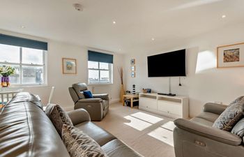 3 Bed in Tenby Apartment