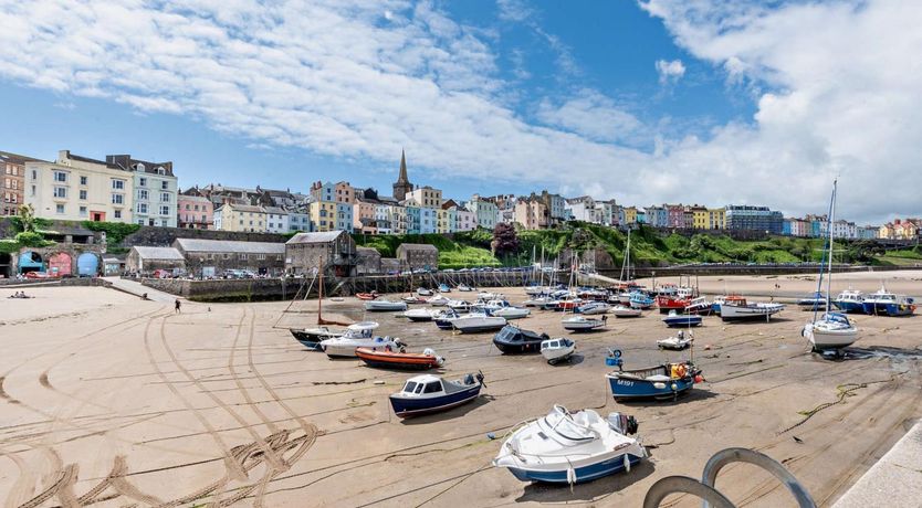 Photo of 3 Bed in Tenby