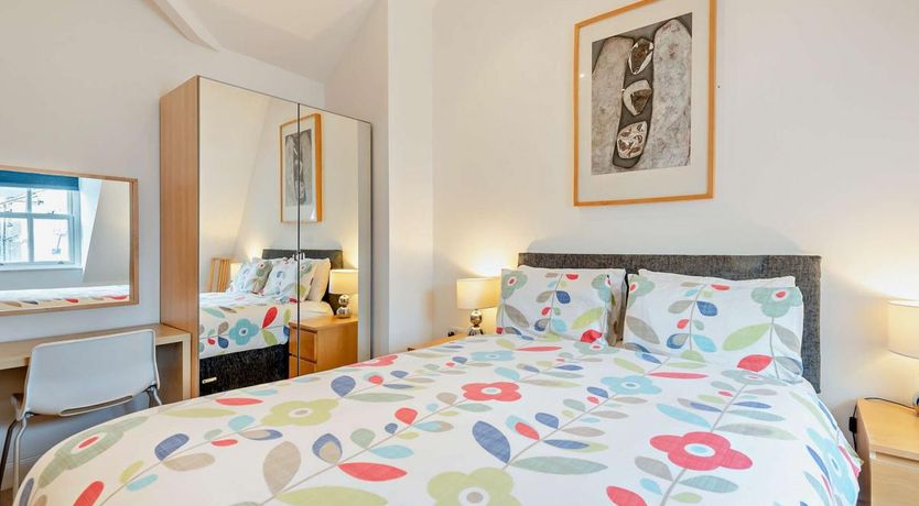 Photo of 3 Bed in Tenby