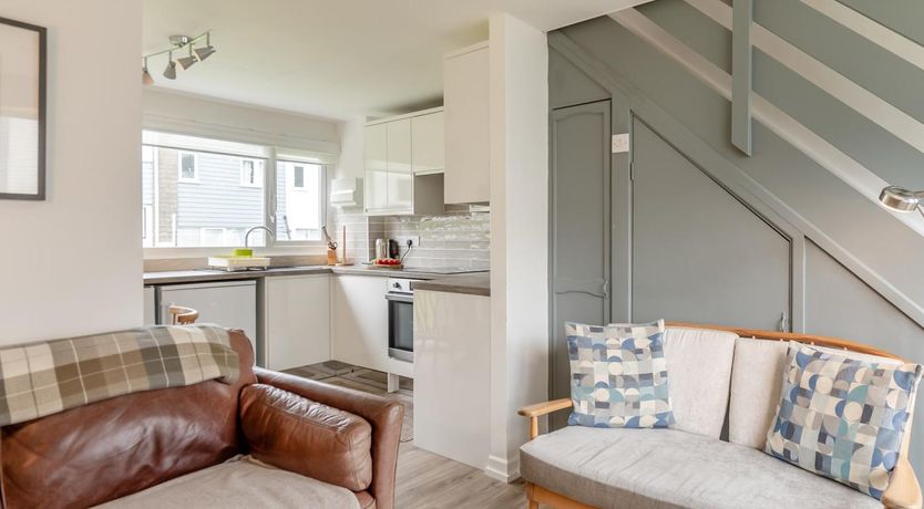 Photo of 2 Bed in Pembroke