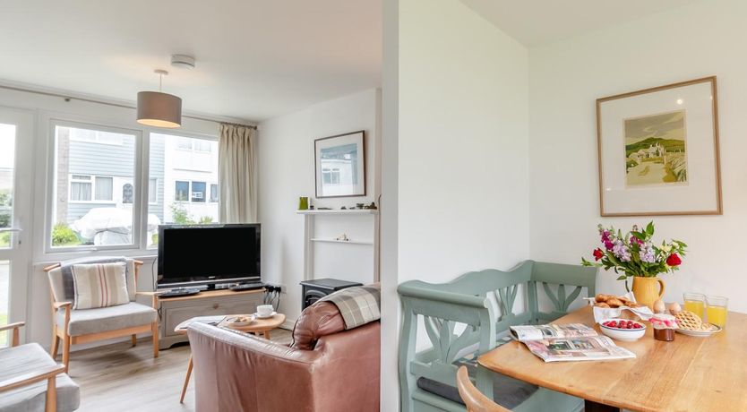 Photo of 2 Bed in Pembroke