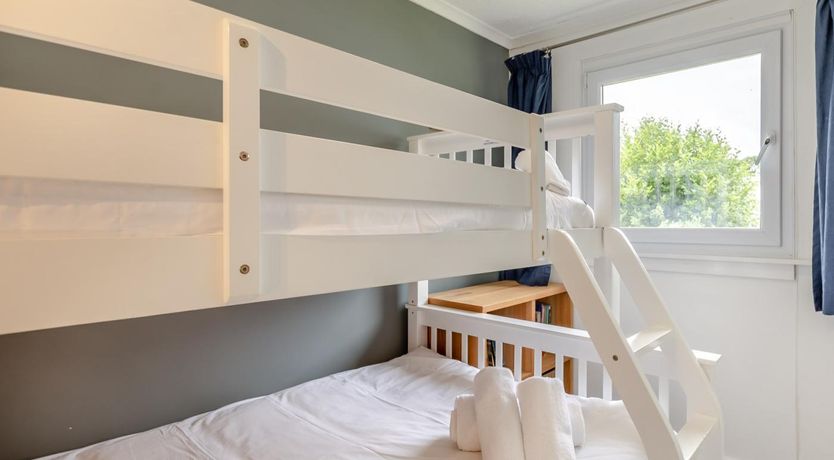 Photo of 2 Bed in Pembroke