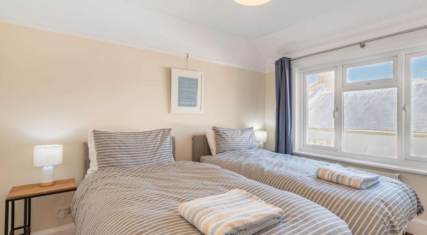 Photo of 3 Bed in Swanage