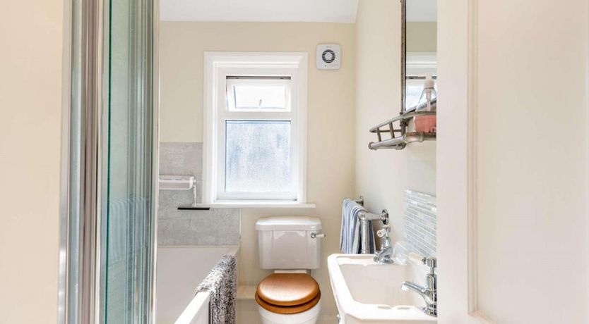 Photo of 3 Bed in Swanage