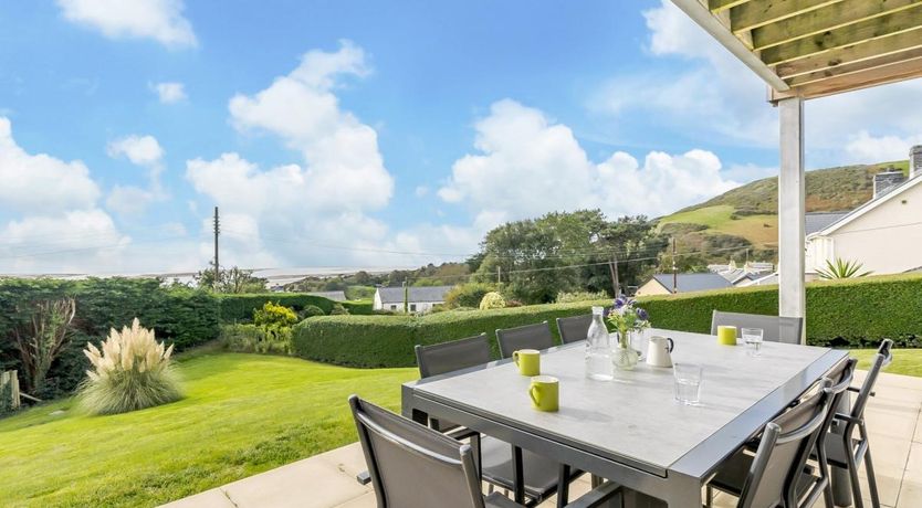 Photo of 4 Bed in Aberdovey